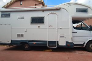 Camper CI Mizar Garage Mercedes