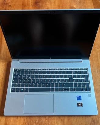 HP ProBook 450 G9 15.6” |i7 | 16 GB RAM | SSD 512