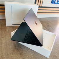 MacBook Air 13” M2 – 16GB RAM / 256GB SSD