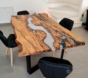 🌿 Tavoli in legno e resina 