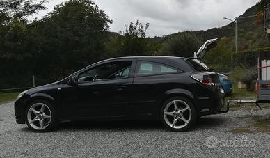 OPEL Astra 4ª serie - 1.9 150 CV -2006