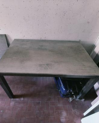 Tavolo estensibile
