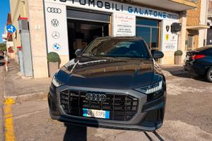 audi q8 s line 2022 tetto!