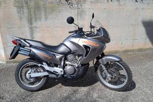 Honda  Transalp 650cc 