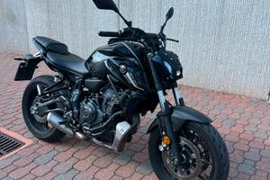 Yamaha Mt-07 pure 2023 35 kw