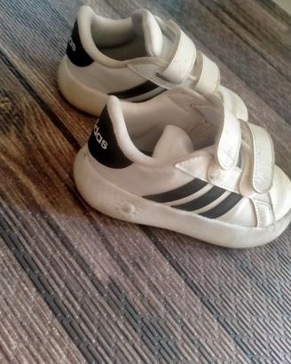 Scarpe Adidas bambino n.27