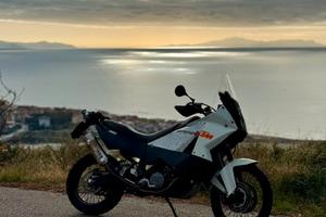 Ktm 990 adventure 2010