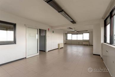 Rif.4/0866- ufficio prato