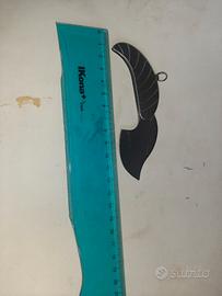 coltello da collezione a forma di foglia 