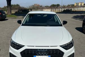 Audi A1 30tfsi sportback s line