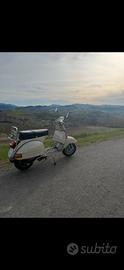 Vespa P200e
