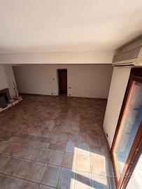 Appartamento via Castenedolo 10  Roma 