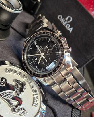 Omega Speedmaster  moonwatch 