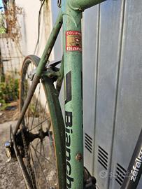 Bici Bianchi. Telaio Columbus. Cambio Campagnolo