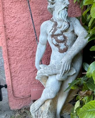 Statua nettuno in cemento