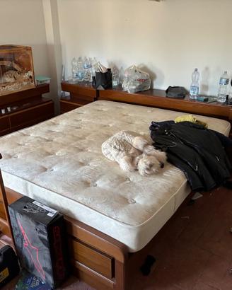 Camera da letto in. Noce