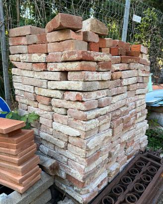 Mattoni vecchi fatti a mano 16x34x5cm 2,5 euro cad