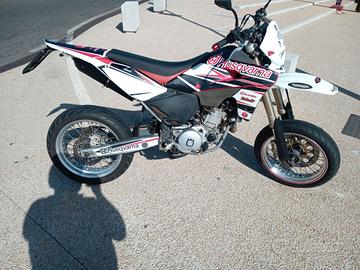 Husqvarna SM 610 E anche permuta
