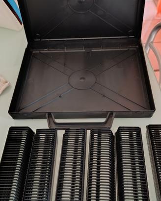 Valigetta porta caricatori (inclusi)