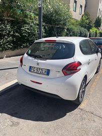 Peugeot 208 Bluhdi Allure 75 cv anno 2016