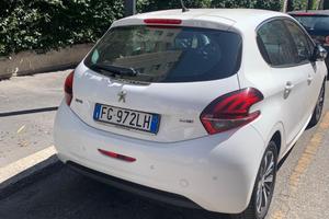 Peugeot 208 Bluhdi Allure 75 cv anno 2016