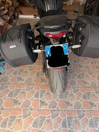 Kit borse morbide GIVI EASY11 + talai GIVI TR2155