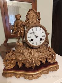 Parigina da tavolo in bronzo dorato