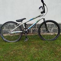 BMX expert Mongoose