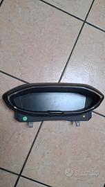 Quadro strumenti Peugeot 3008 ibrida.