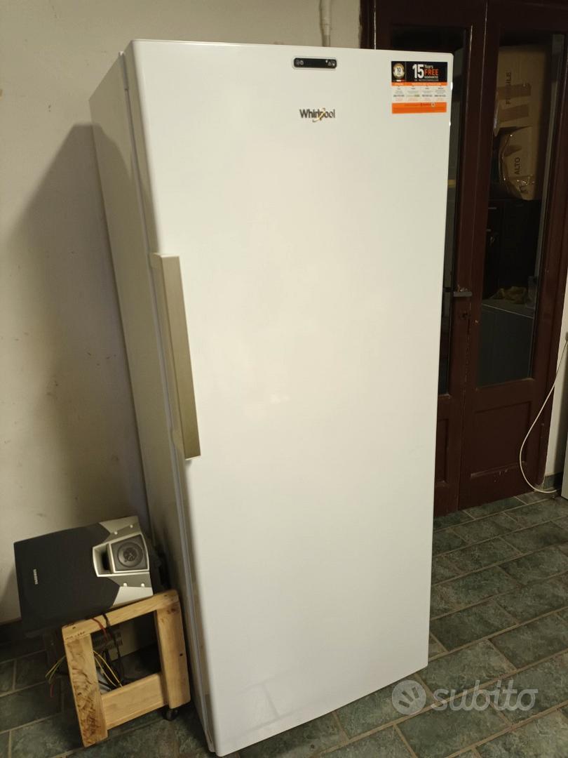 Freezer verticale Elettrodomestici In vendita a Pavia