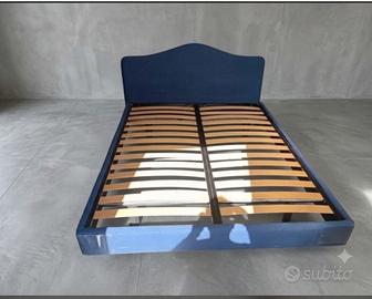 Letto matrimoniale in acciaio 