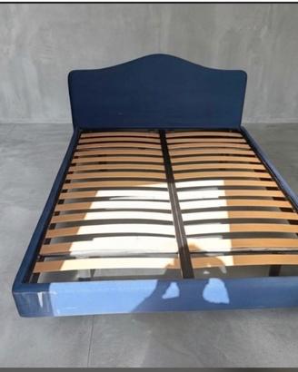 Letto matrimoniale in acciaio 