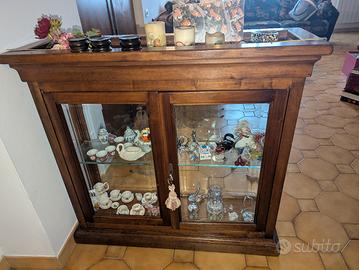 Mobile vetrina in legno massello 