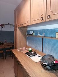 mobili vario genere. 