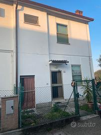 Villetta a schiera di testa