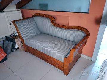 Dormeuse Biedermeirer inizi XX secolo.