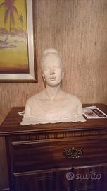 Statua