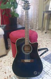 Chitarra acustica TAKAMINE