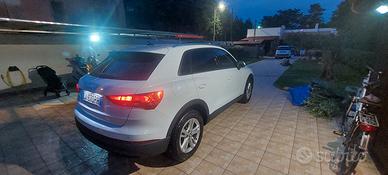 Audi Q 3 TDI S TRONIC