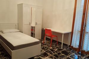 CAMERA SINGOLA - MODENA via GIARDINI