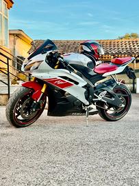 Yamaha R6