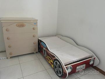 cassettiera/fasciatoio e letto auto da corsa