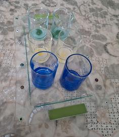 bicchierini con vassoio
