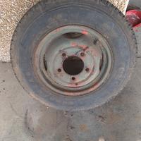 Cerchio e gomma Alfa Matta Ar 51