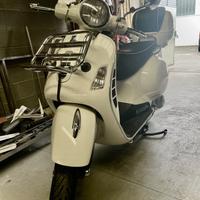 Piaggio Vespa 300 GTS - 2011