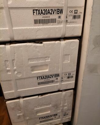 clima Daikin  12+9+9 btu nuovo