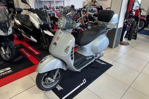 Vespa 250 GTS