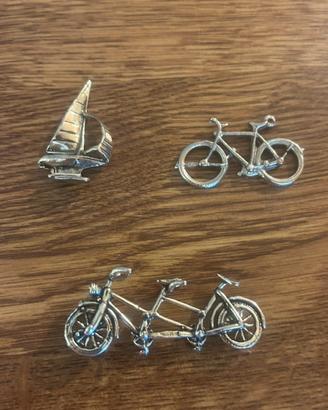 Modelli in miniatura in argento.