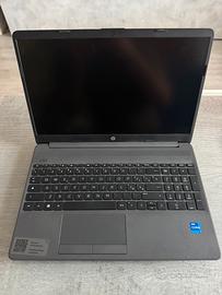 HP 250 G9 Intel Core i7 – 16 GB RAM – Come nuovo