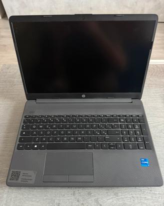 HP 250 G9 Intel Core i7 – 16 GB RAM – Come nuovo